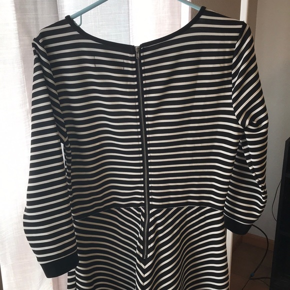 💕SUPER CUTE DRESS! 💋 - Picture 2 of 2